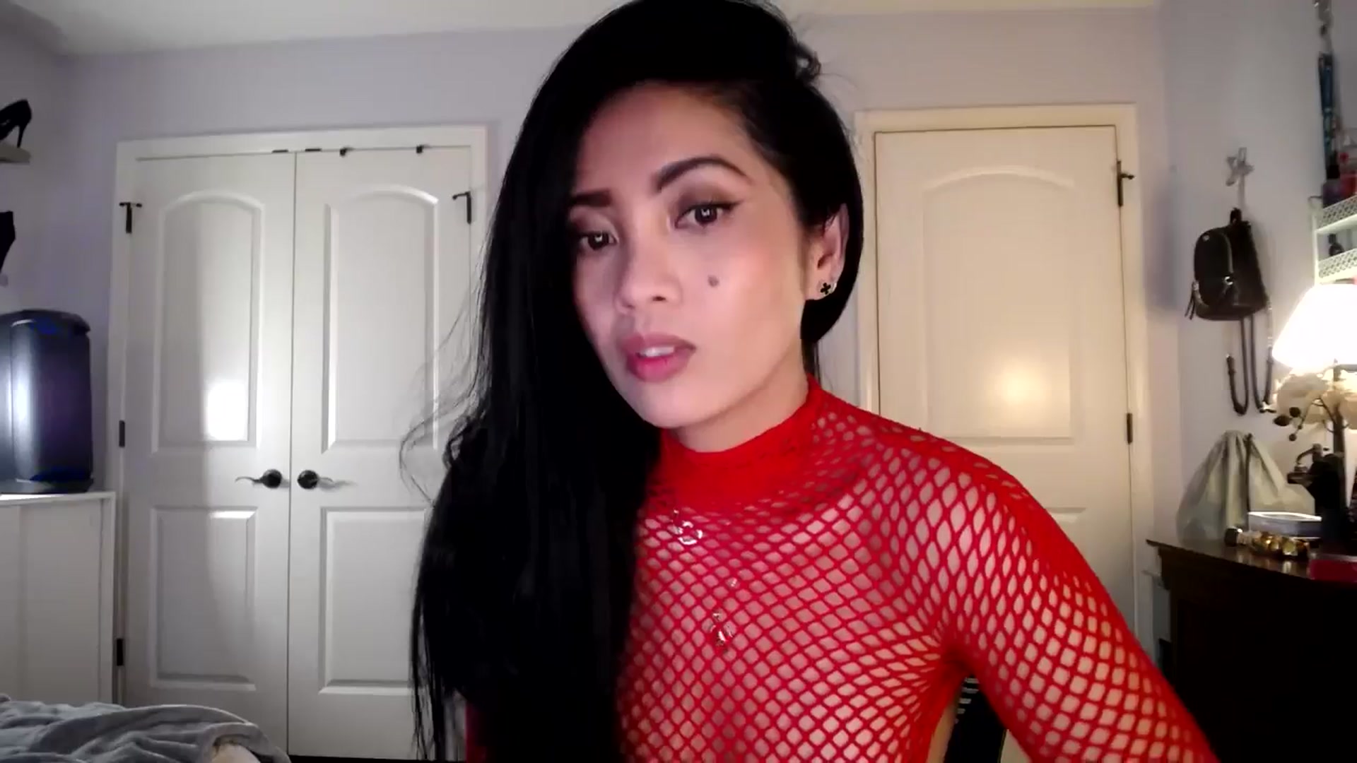 Gallery image thumbnail from AsianLuv_4U's myfreecams stream on, 02/05/2026, 19:25 image 6 of 20