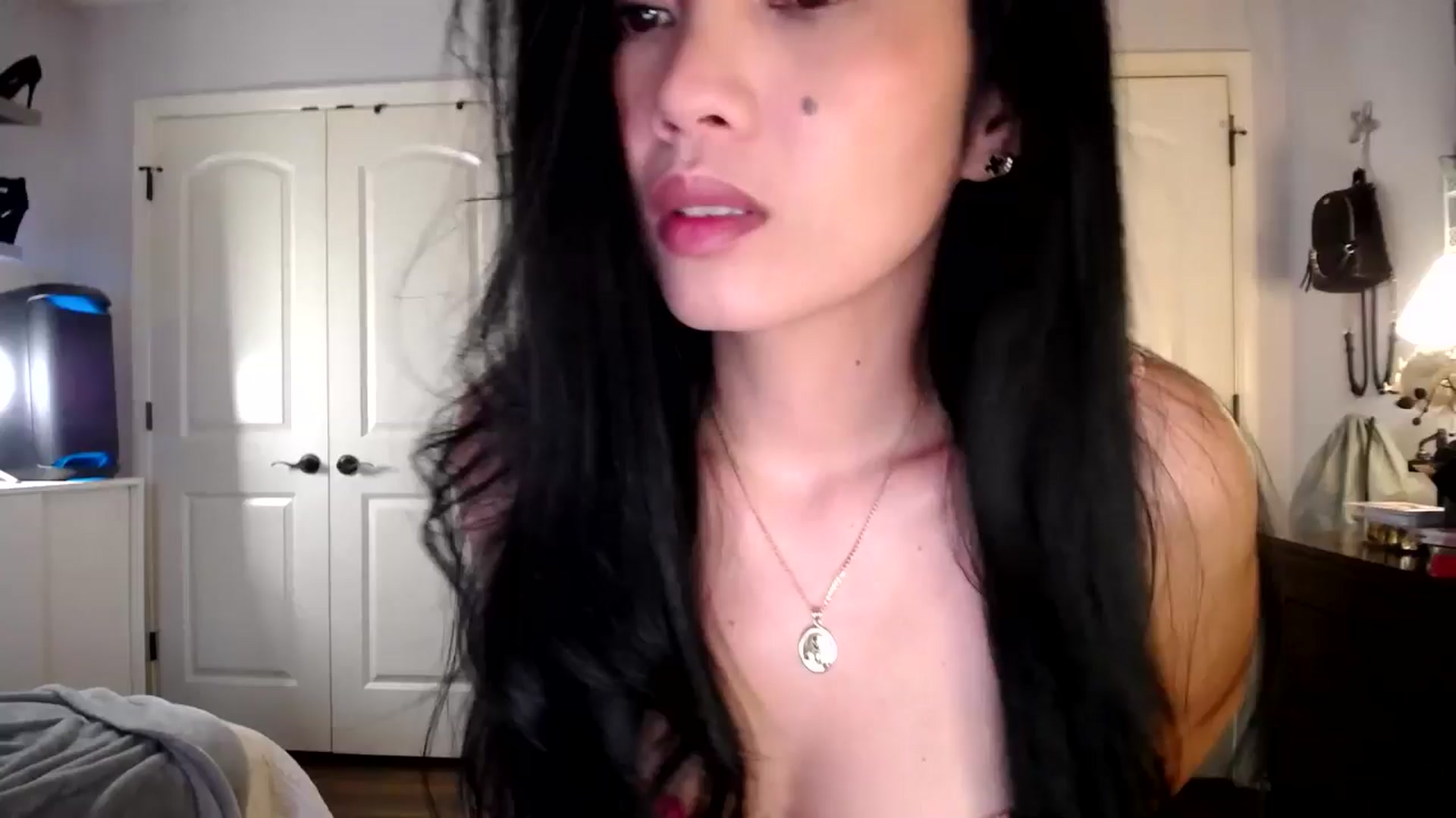 Gallery image thumbnail from AsianLuv_4U's myfreecams stream on, 02/12/2026, 20:07 image 3 of 20