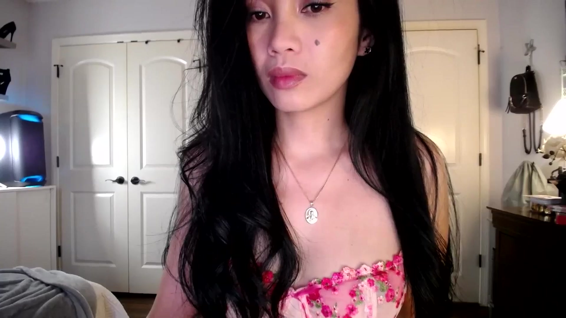 Gallery image thumbnail from AsianLuv_4U's myfreecams stream on, 02/12/2026, 20:07 image 2 of 20