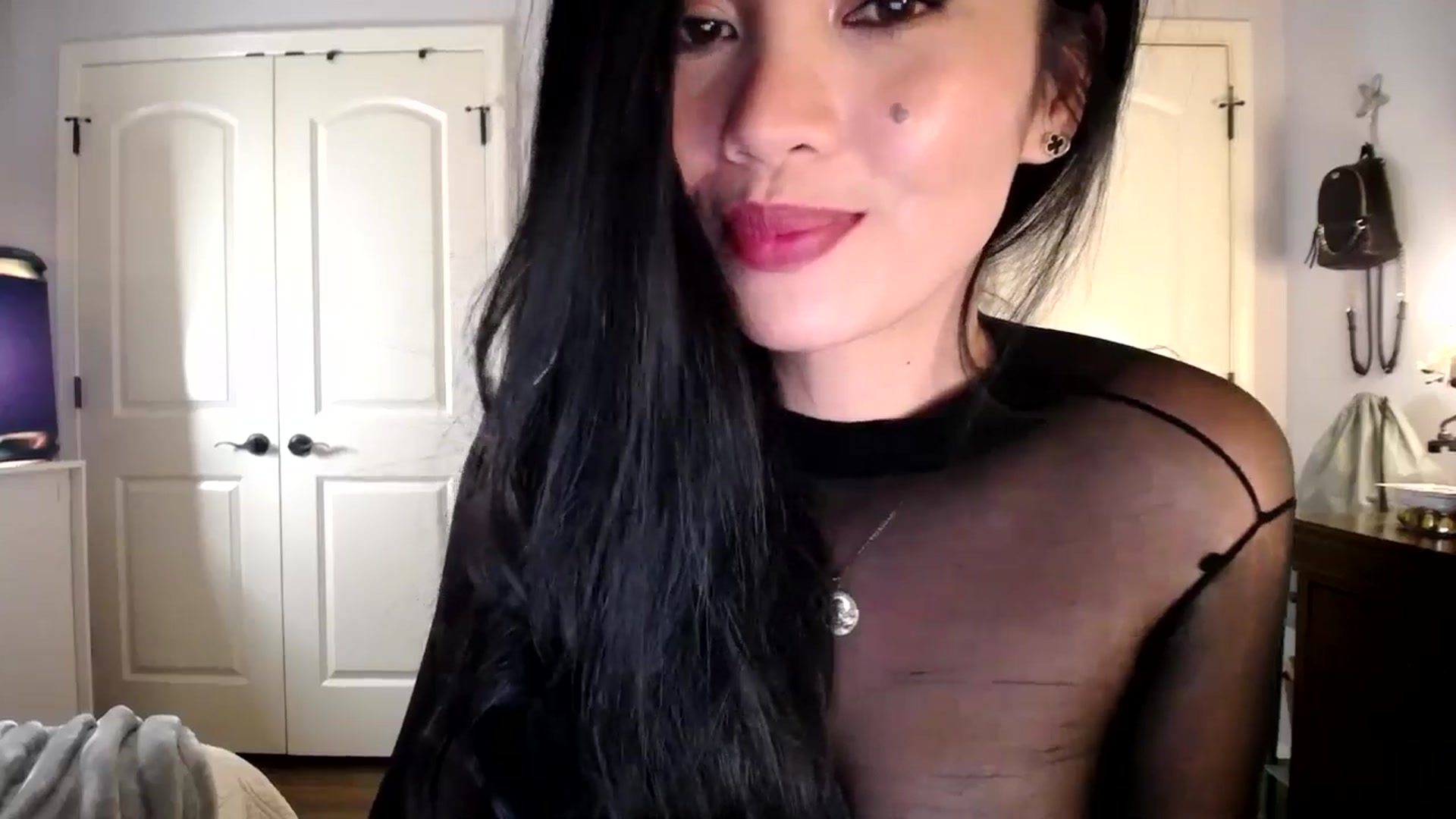Gallery image thumbnail from AsianLuv_4U's myfreecams stream on, 02/18/2026, 24:29 image 17 of 20
