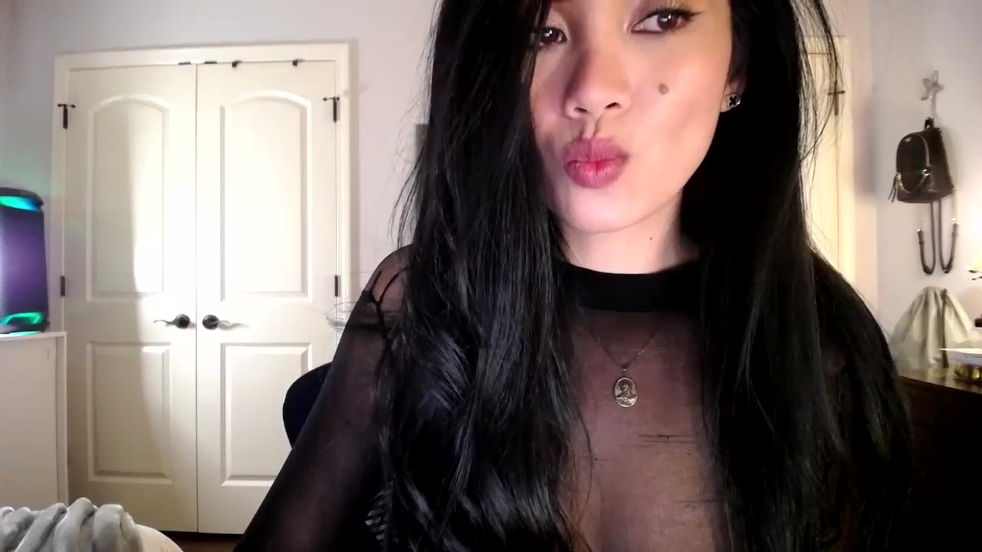 Gallery image thumbnail from AsianLuv_4U's myfreecams stream on, 02/18/2026, 24:29 image 15 of 20