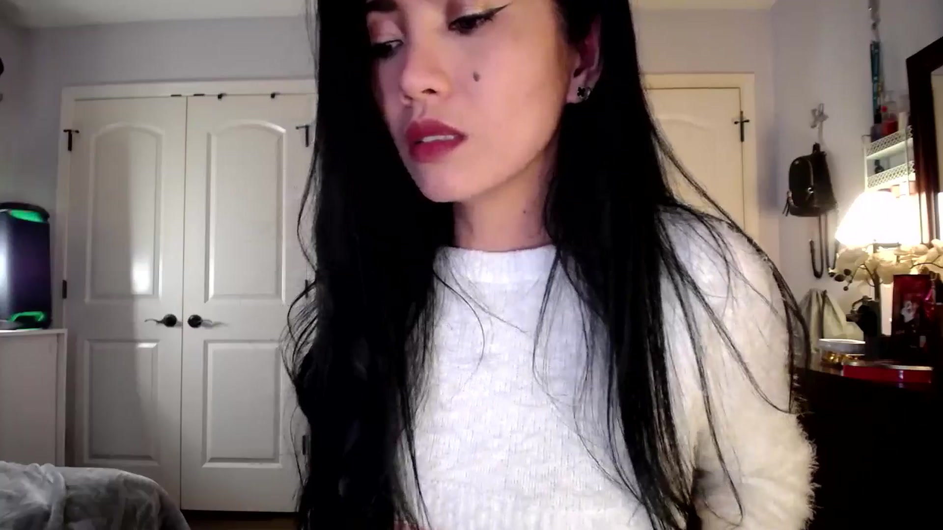 Gallery image thumbnail from AsianLuv_4U's myfreecams stream on, 02/26/2026, 20:01 image 7 of 20