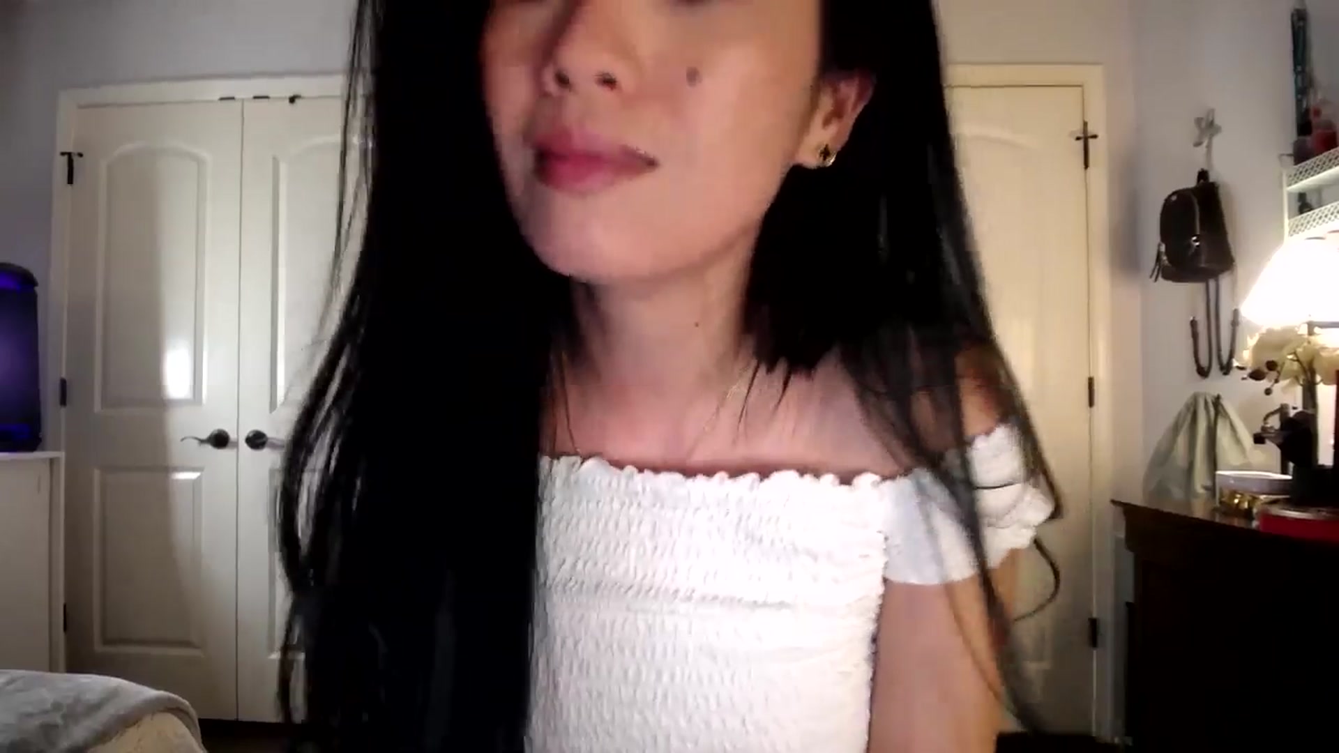 Gallery image thumbnail from AsianLuv_4U's myfreecams stream on, 03/02/2026, 17:54 image 9 of 20