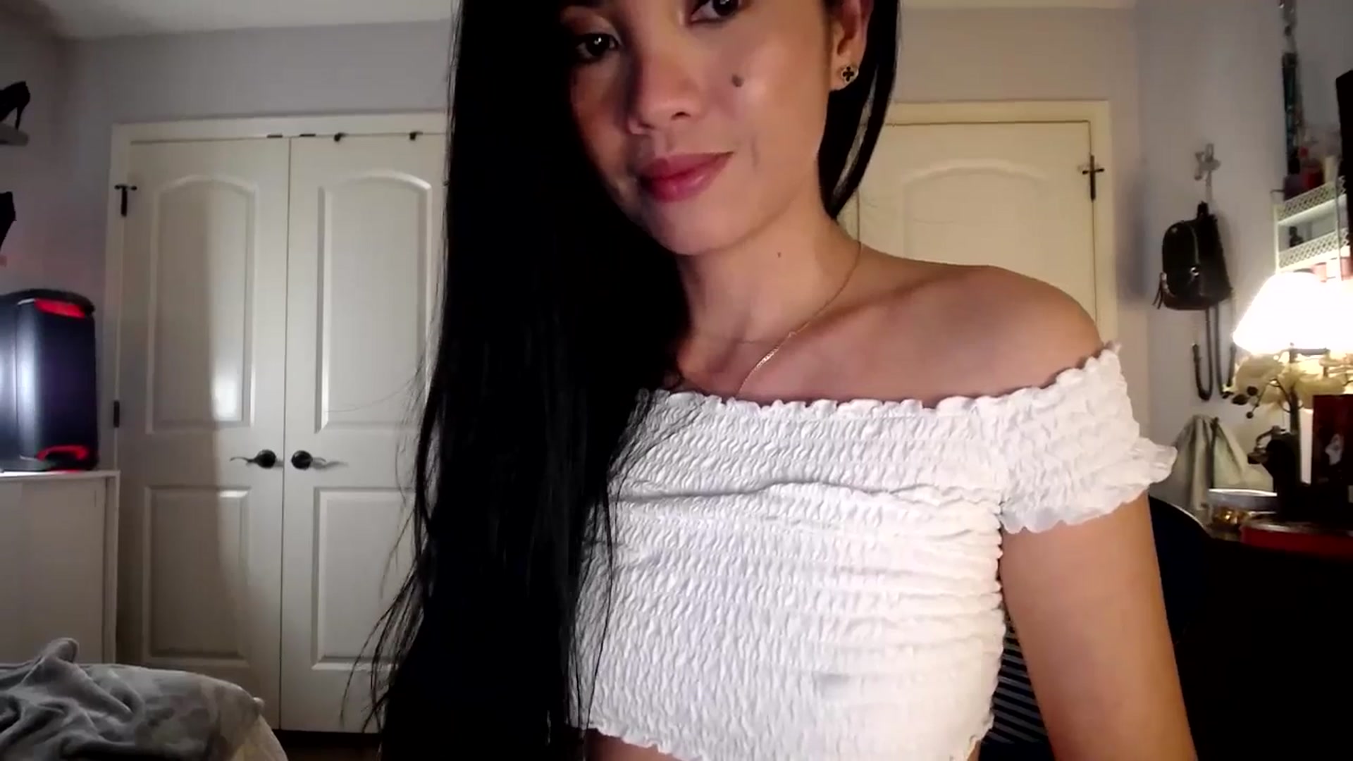 Gallery image thumbnail from AsianLuv_4U's myfreecams stream on, 03/02/2026, 19:53 image 14 of 20