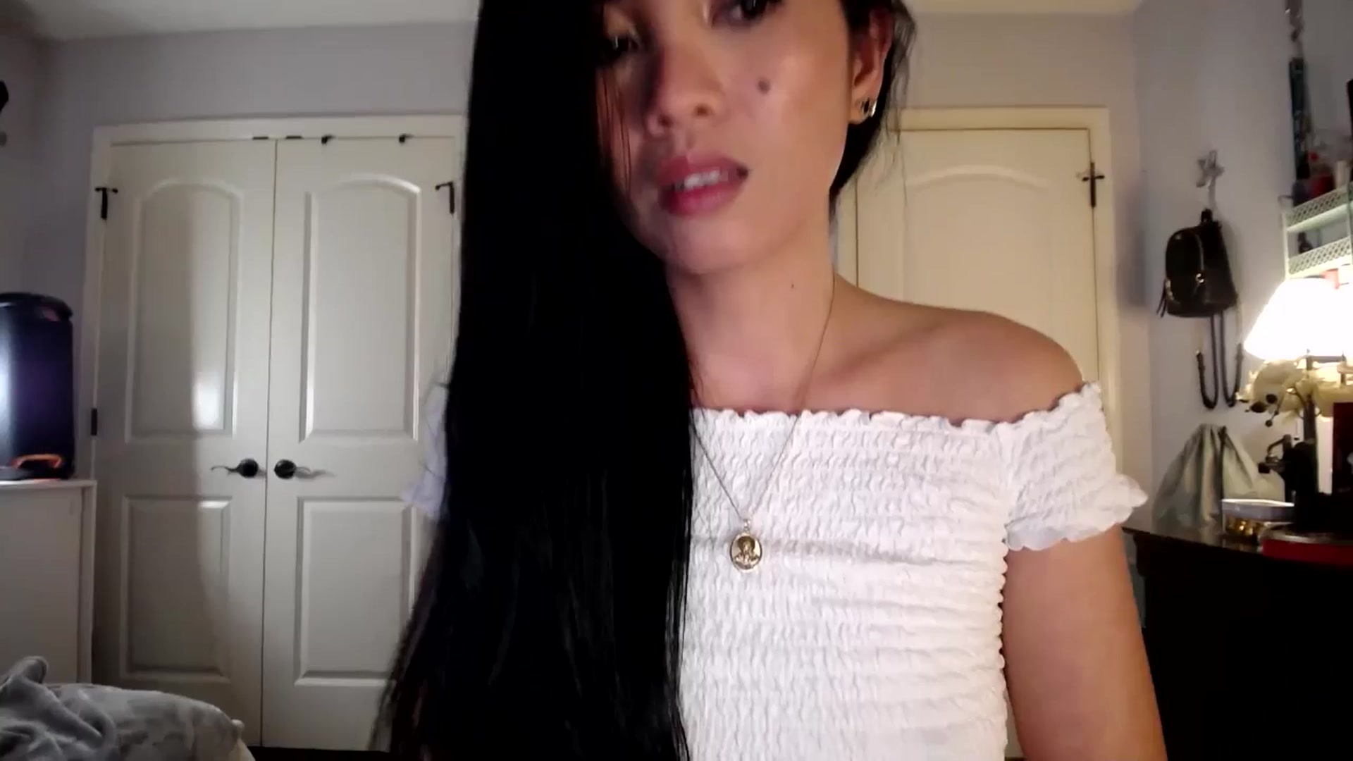 Gallery image thumbnail from AsianLuv_4U's myfreecams stream on, 03/02/2026, 19:53 image 17 of 20
