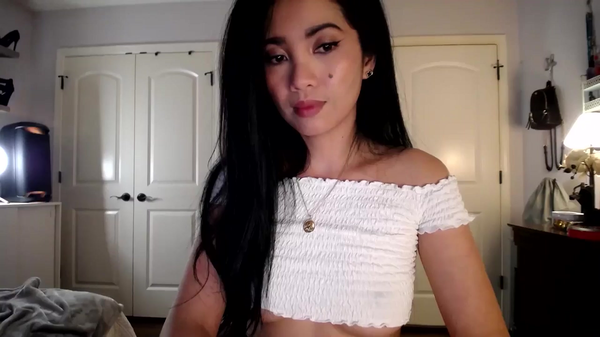 Gallery image thumbnail from AsianLuv_4U's myfreecams stream on, 03/02/2026, 19:53 image 9 of 20