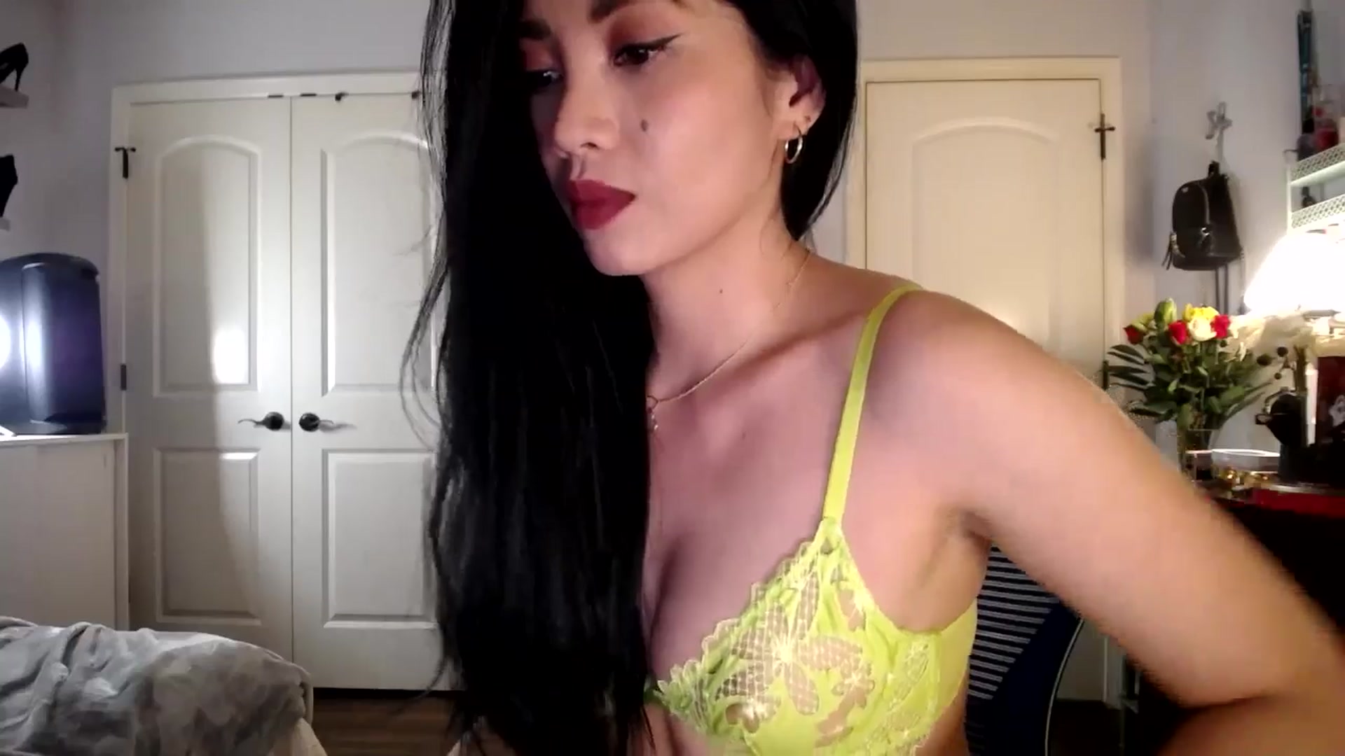 Gallery image thumbnail from AsianLuv_4U's myfreecams stream on, 03/05/2026, 18:48 image 5 of 20
