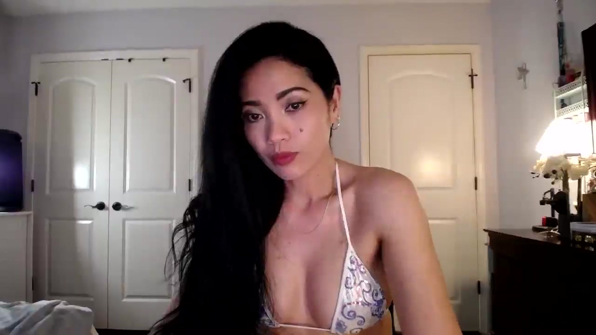 Gallery image thumbnail from AsianLuv_4U's myfreecams stream on, 04/02/2026, 17:53 image 19 of 20