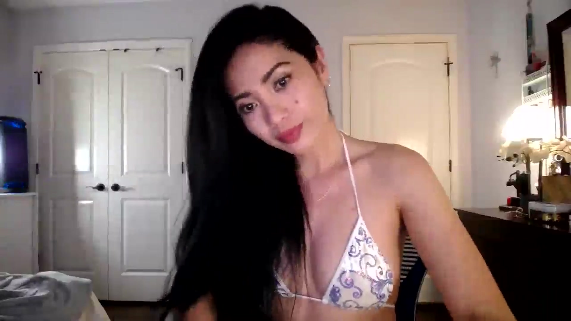 Gallery image thumbnail from AsianLuv_4U's myfreecams stream on, 04/02/2026, 18:51 image 19 of 20
