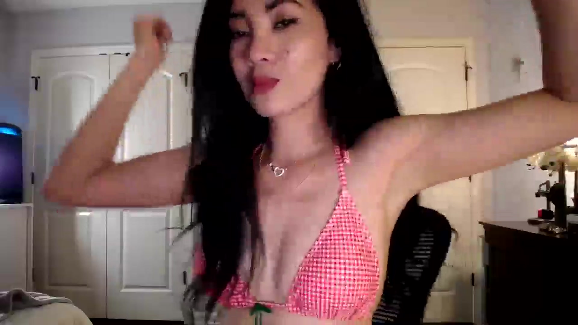 Gallery image thumbnail from AsianLuv_4U's myfreecams stream on, 04/09/2026, 19:18 image 15 of 20