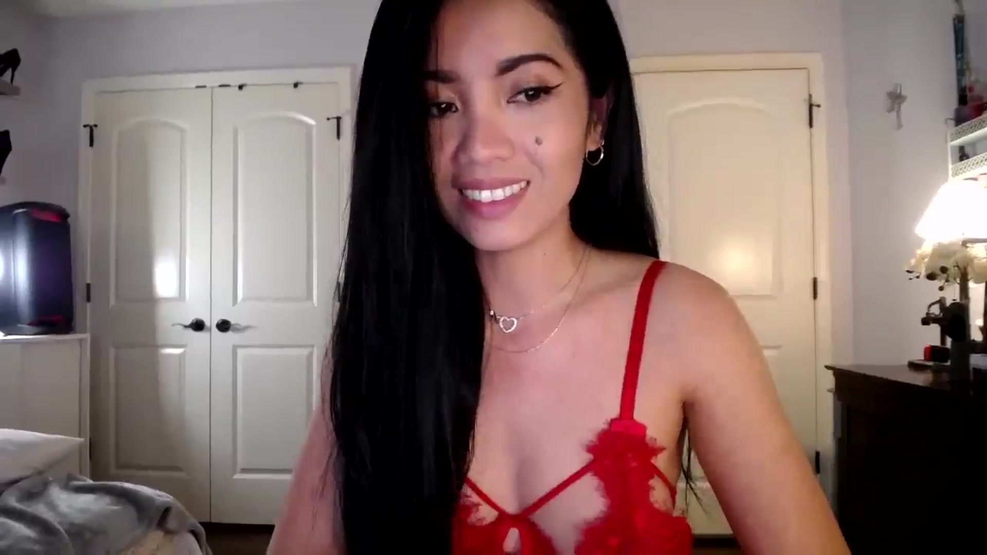 Gallery image thumbnail from AsianLuv_4U's myfreecams stream on, 04/13/2026, 17:02 image 6 of 20