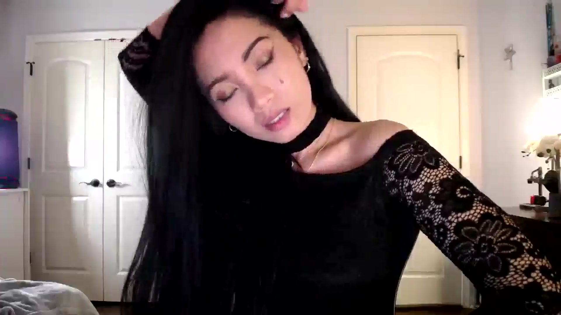 Gallery image thumbnail from AsianLuv_4U's myfreecams stream on, 04/13/2026, 19:21 image 16 of 20