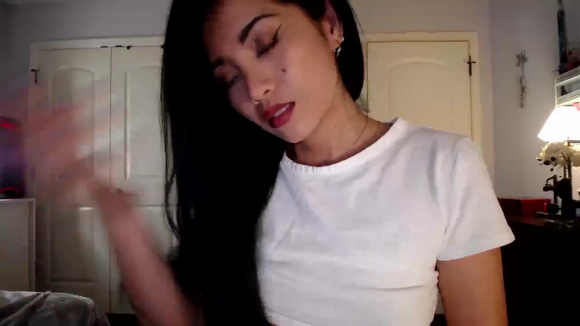 Gallery image thumbnail from AsianLuv_4U's myfreecams stream on, 05/07/2026, 19:03 image 10 of 20