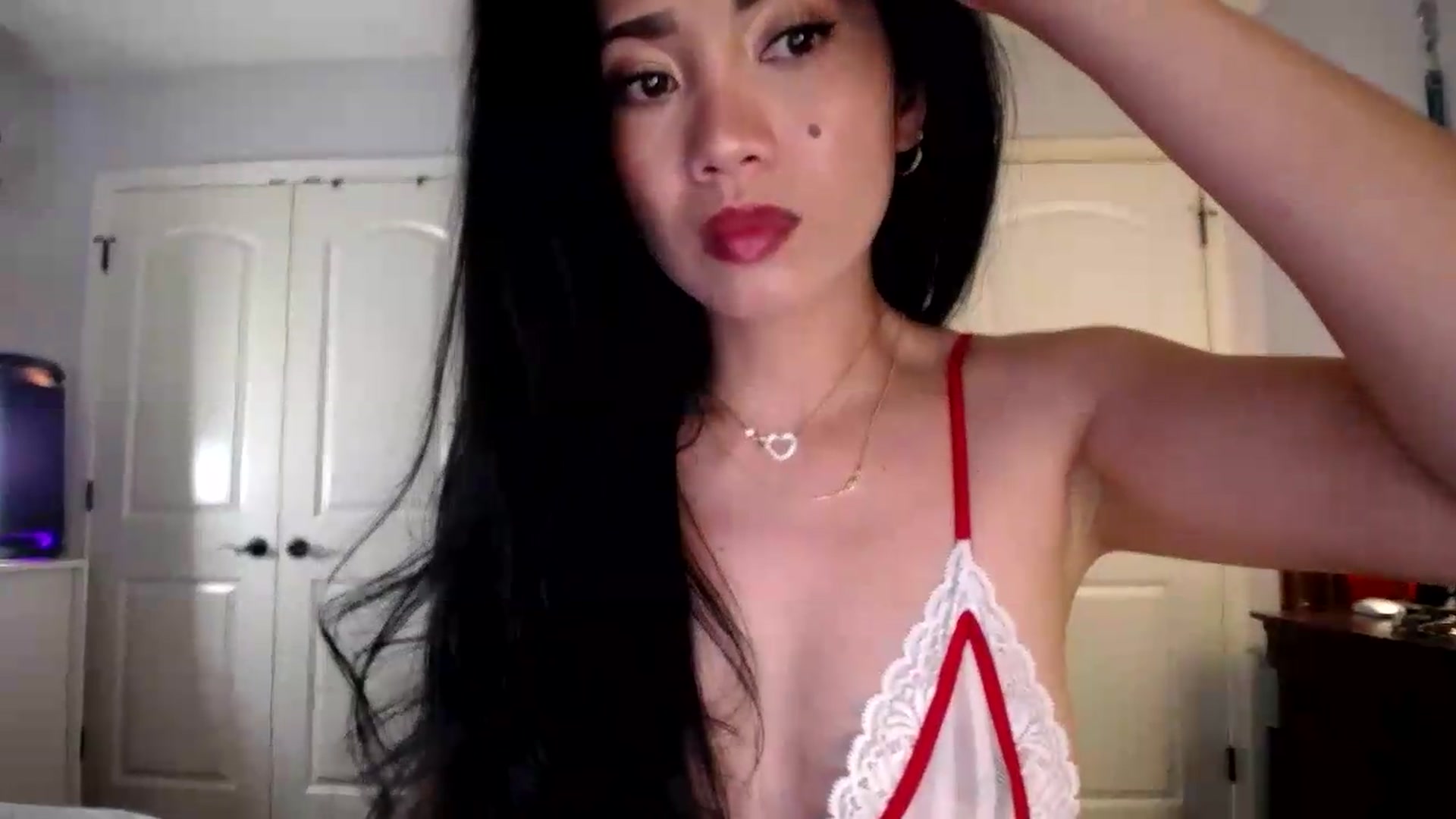 Gallery image thumbnail from AsianLuv_4U's myfreecams stream on, 05/14/2026, 15:18 image 19 of 20