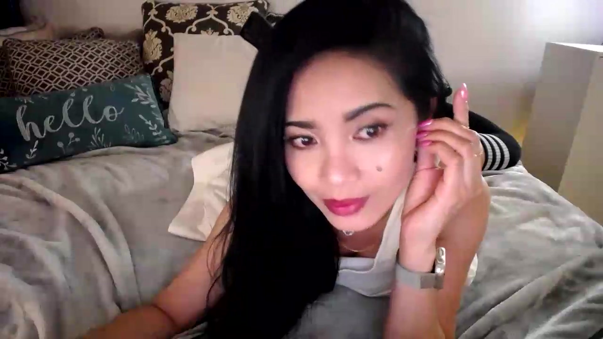 Gallery image thumbnail from AsianLuv_4U's myfreecams stream on, 05/18/2026, 18:29 image 14 of 20