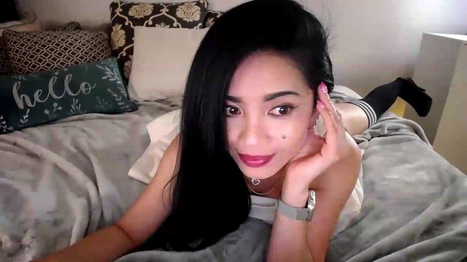 Gallery image thumbnail from AsianLuv_4U's myfreecams stream on, 05/18/2026, 18:29 image 19 of 20