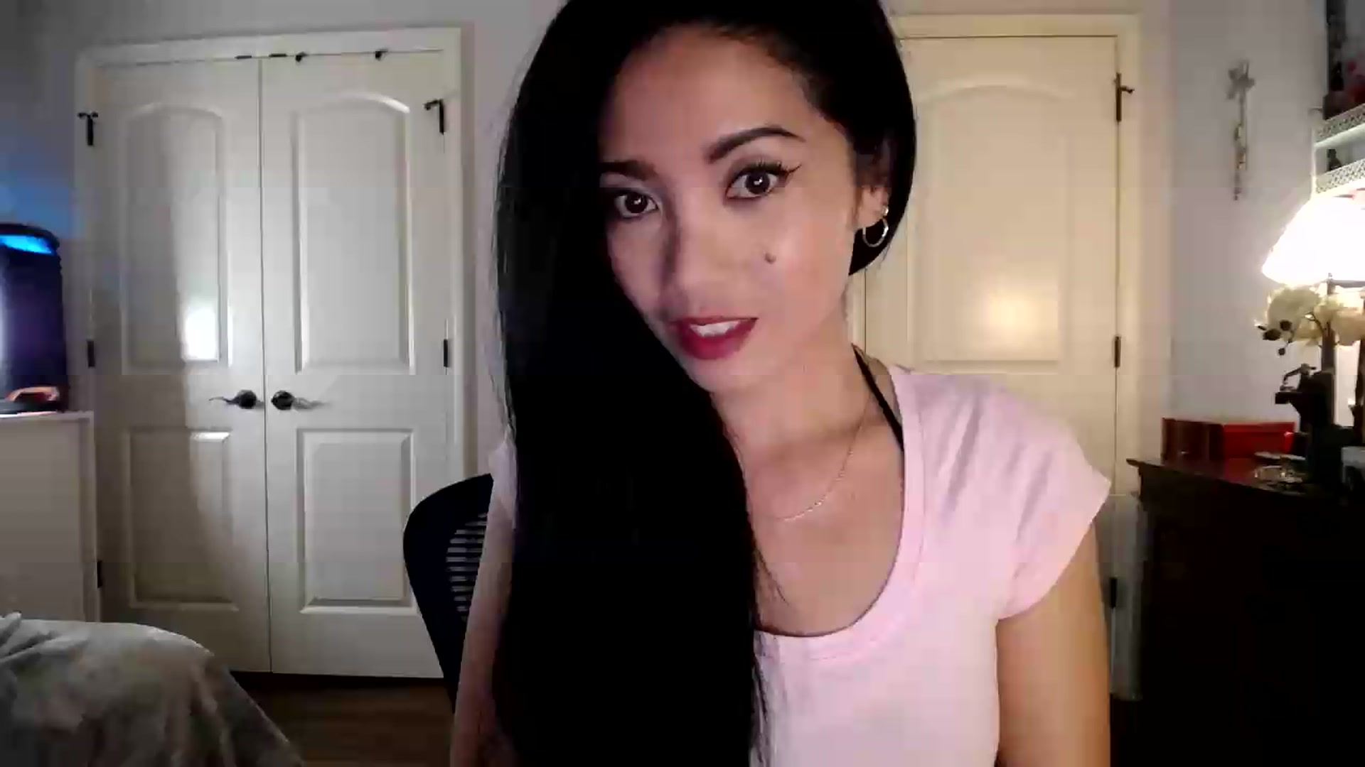 Gallery image thumbnail from AsianLuv_4U's myfreecams stream on, 06/05/2026, 24:50 image 1 of 20