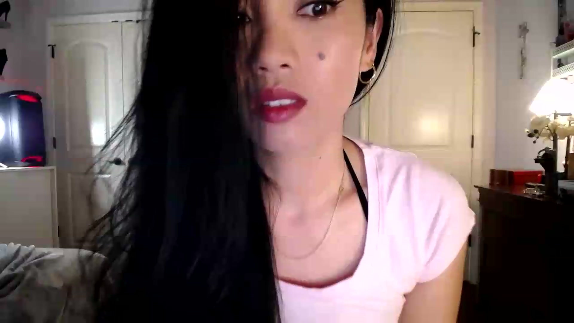 Gallery image thumbnail from AsianLuv_4U's myfreecams stream on, 06/05/2026, 24:50 image 9 of 20