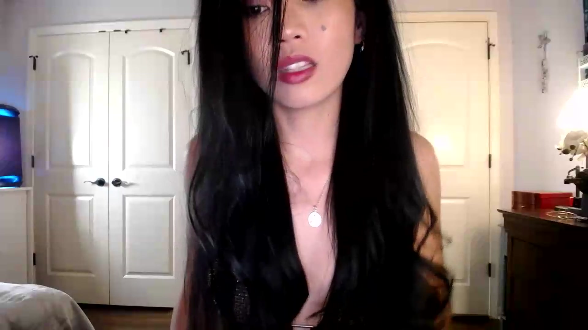 Gallery image thumbnail from AsianLuv_4U's myfreecams stream on, 06/11/2026, 17:14 image 6 of 20