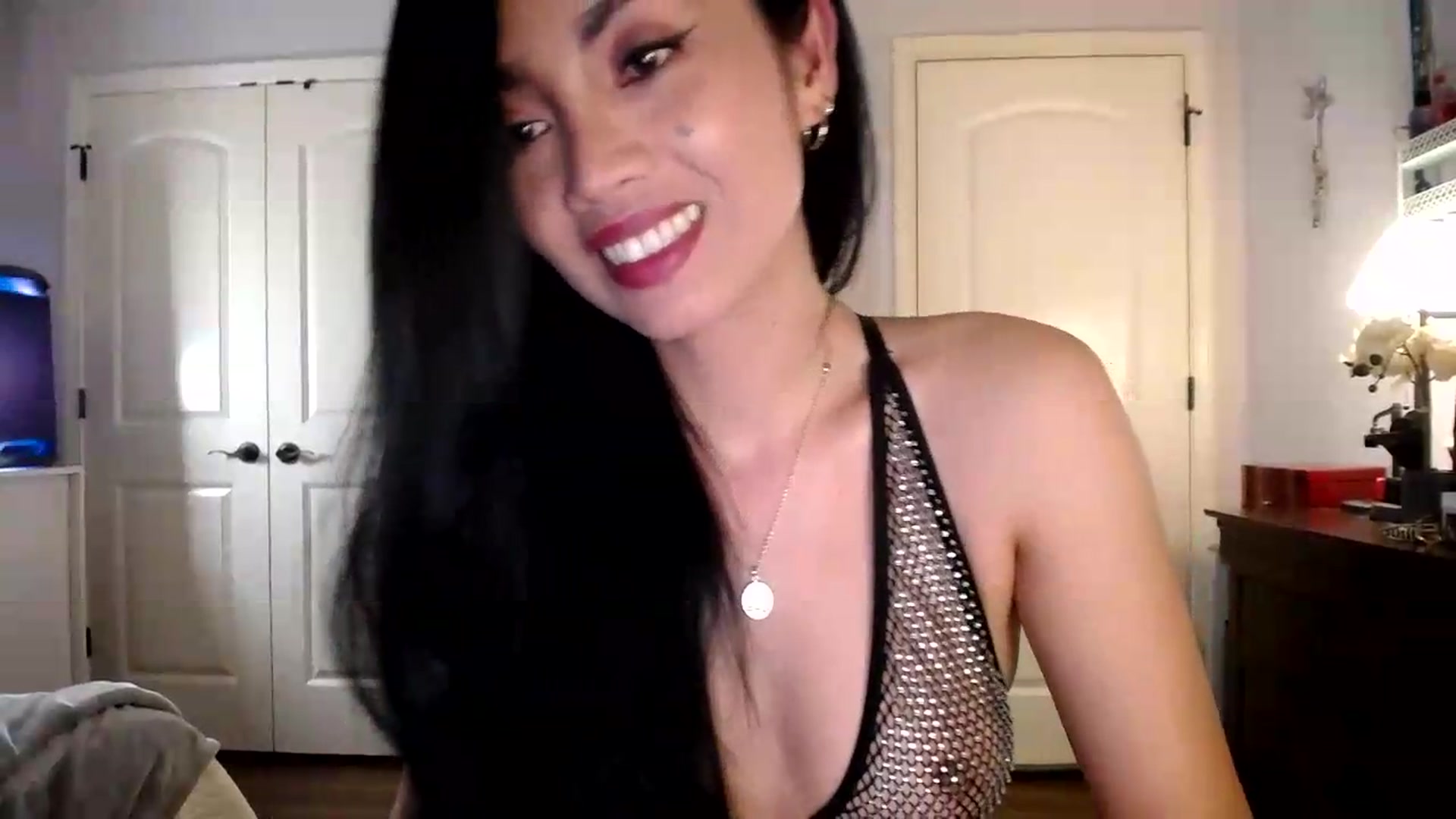 Gallery image thumbnail from AsianLuv_4U's myfreecams stream on, 06/11/2026, 19:09 image 12 of 20