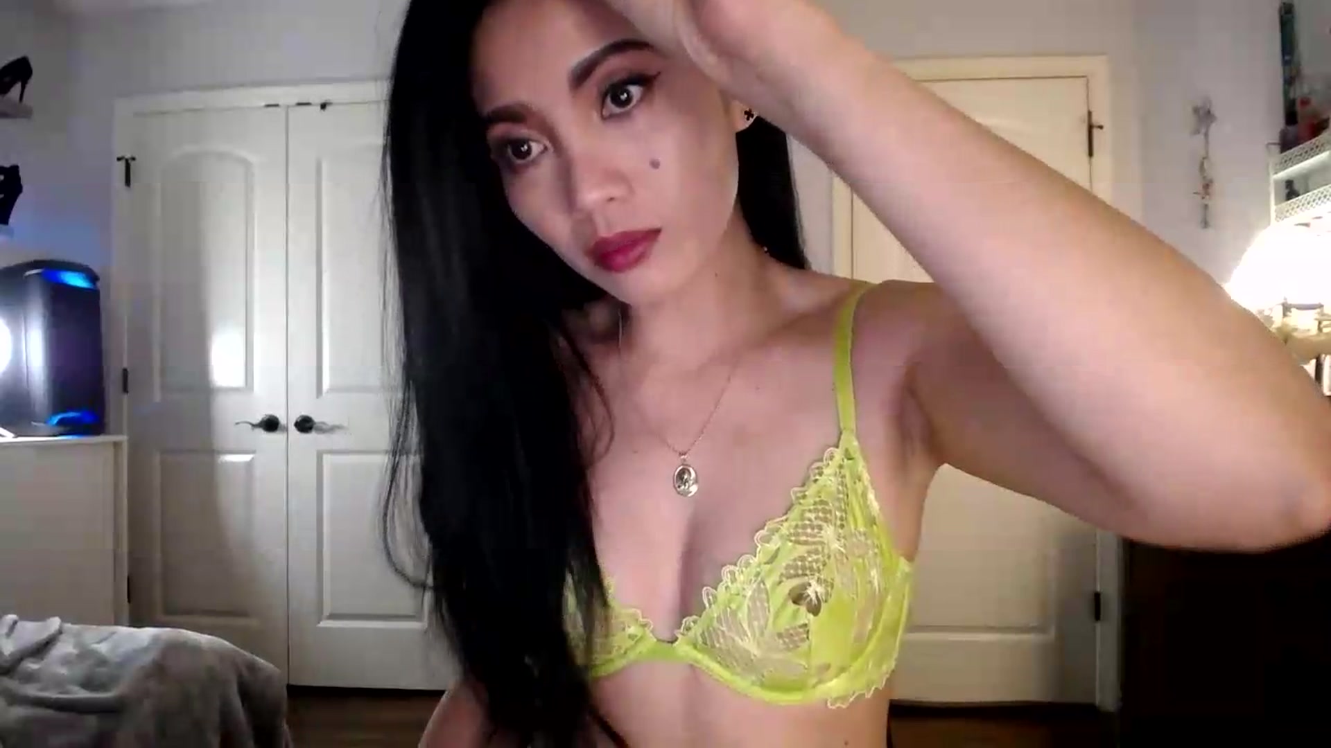Gallery image thumbnail from AsianLuv_4U's myfreecams stream on, 06/15/2026, 15:01 image 14 of 20