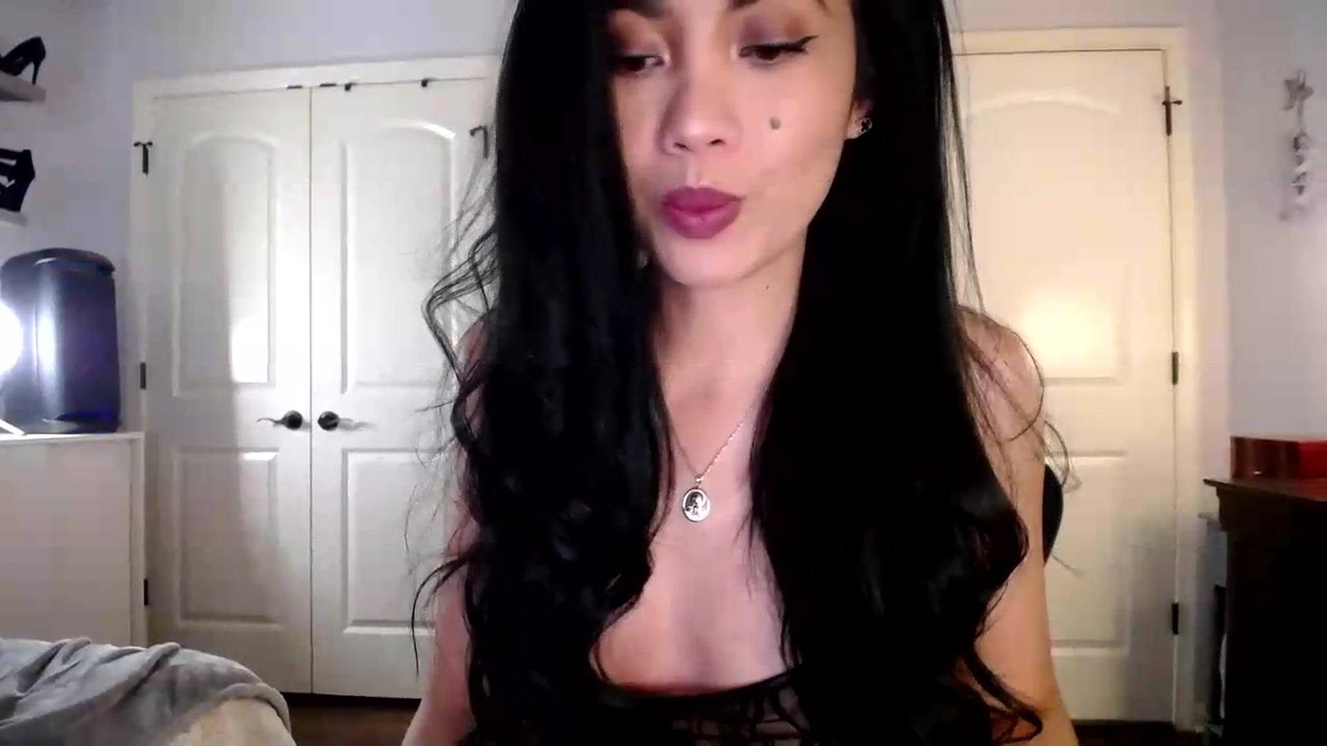 Gallery image thumbnail from AsianLuv_4U's myfreecams stream on, 06/25/2026, 14:43 image 20 of 20