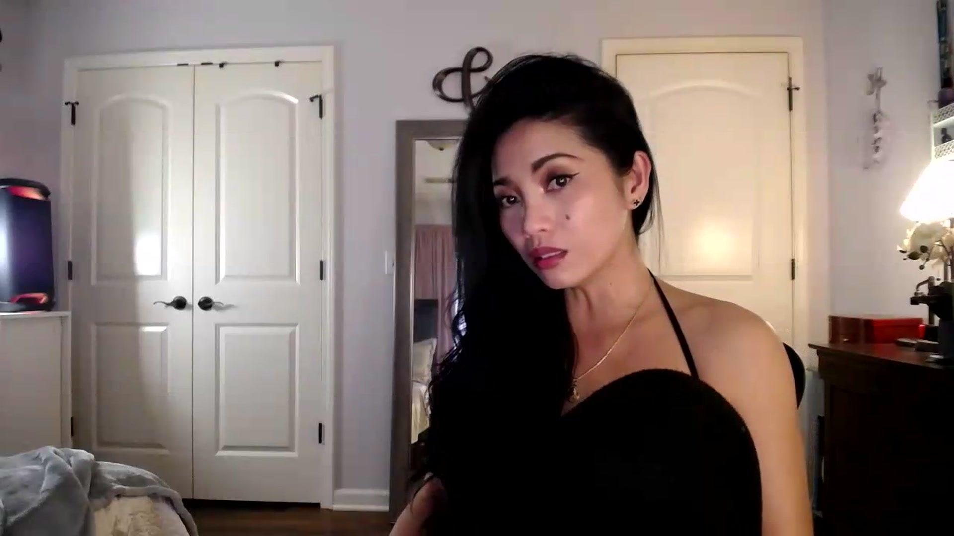 Gallery image thumbnail from AsianLuv_4U's myfreecams stream on, 06/25/2026, 17:03 image 18 of 20