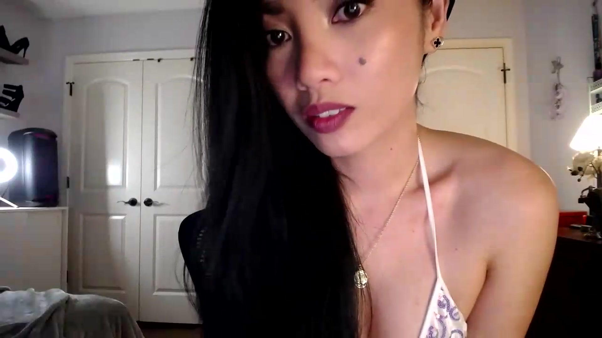 Gallery image thumbnail from AsianLuv_4U's myfreecams stream on, 06/29/2026, 15:55 image 15 of 20