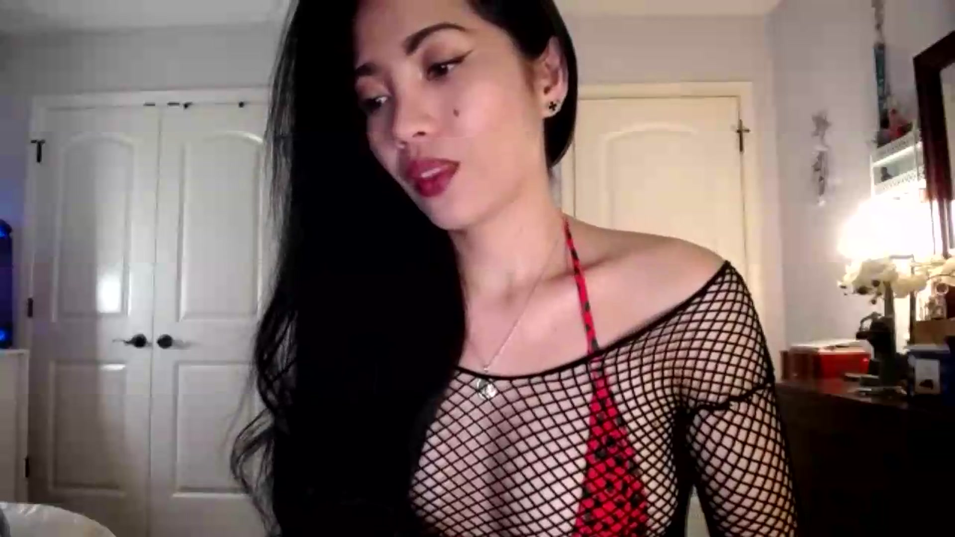 Gallery image thumbnail from AsianLuv_4U's myfreecams stream on, 07/13/2026, 15:23 image 5 of 20