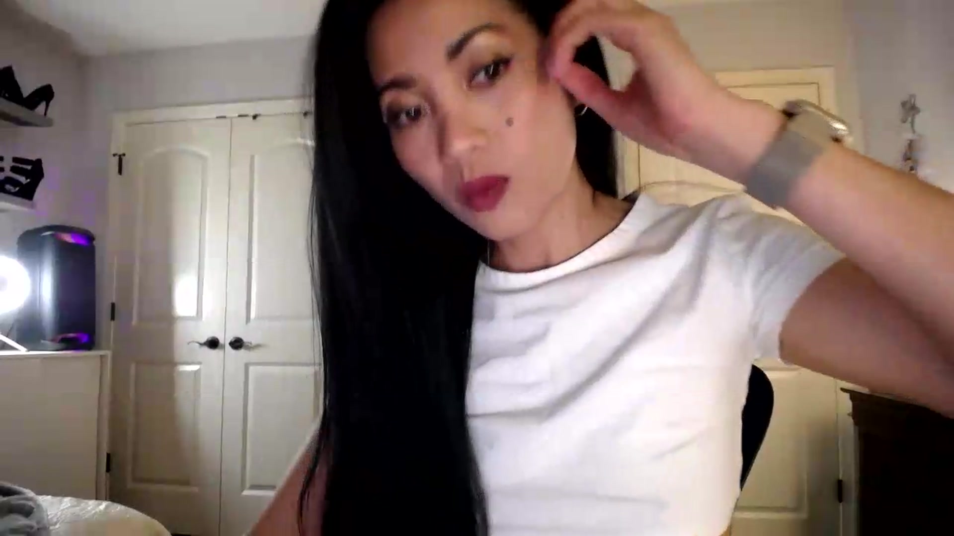 Gallery image thumbnail from AsianLuv_4U's myfreecams stream on, 07/24/2026, 24:36 image 4 of 20