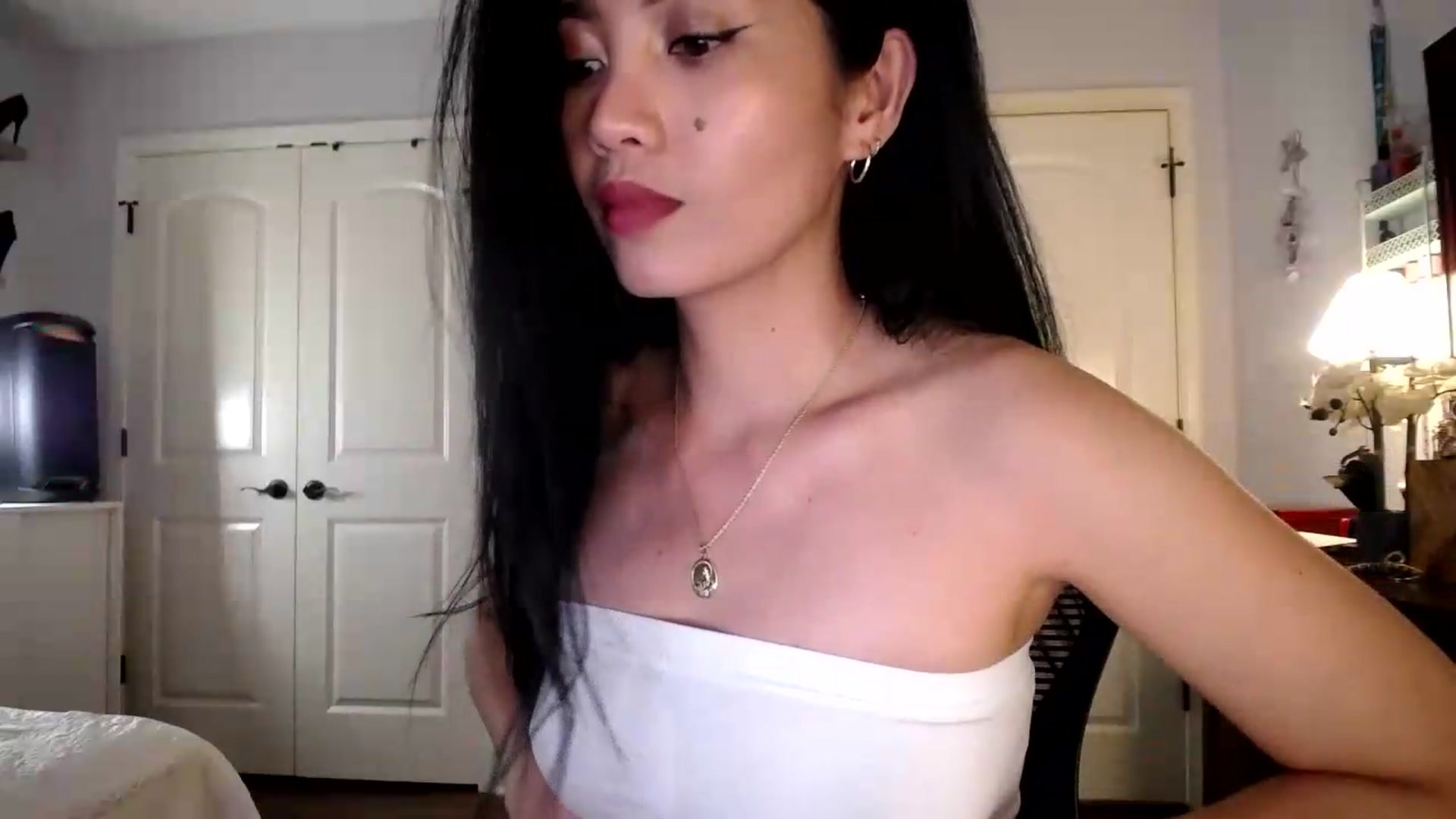 Gallery image thumbnail from AsianLuv_4U's myfreecams stream on, 07/27/2026, 18:09 image 17 of 20