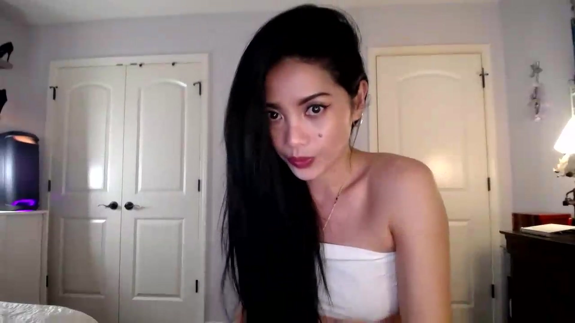Gallery image thumbnail from AsianLuv_4U's myfreecams stream on, 07/27/2026, 19:12 image 17 of 20