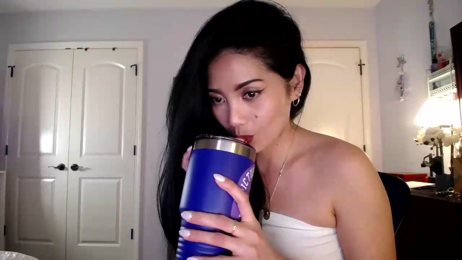 Gallery image thumbnail from AsianLuv_4U's myfreecams stream on, 07/27/2026, 19:12 image 18 of 20