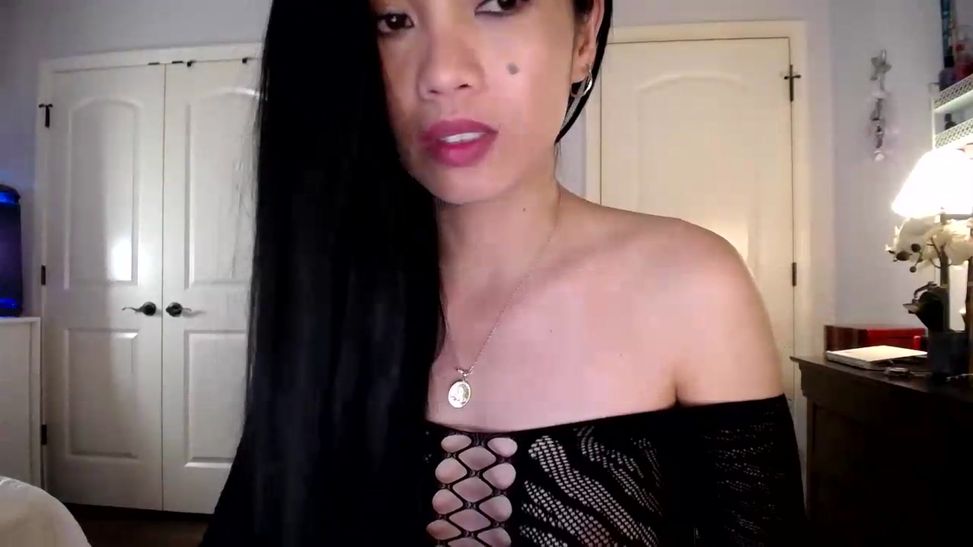 Gallery image thumbnail from AsianLuv_4U's myfreecams stream on, 07/30/2026, 18:56 image 15 of 20