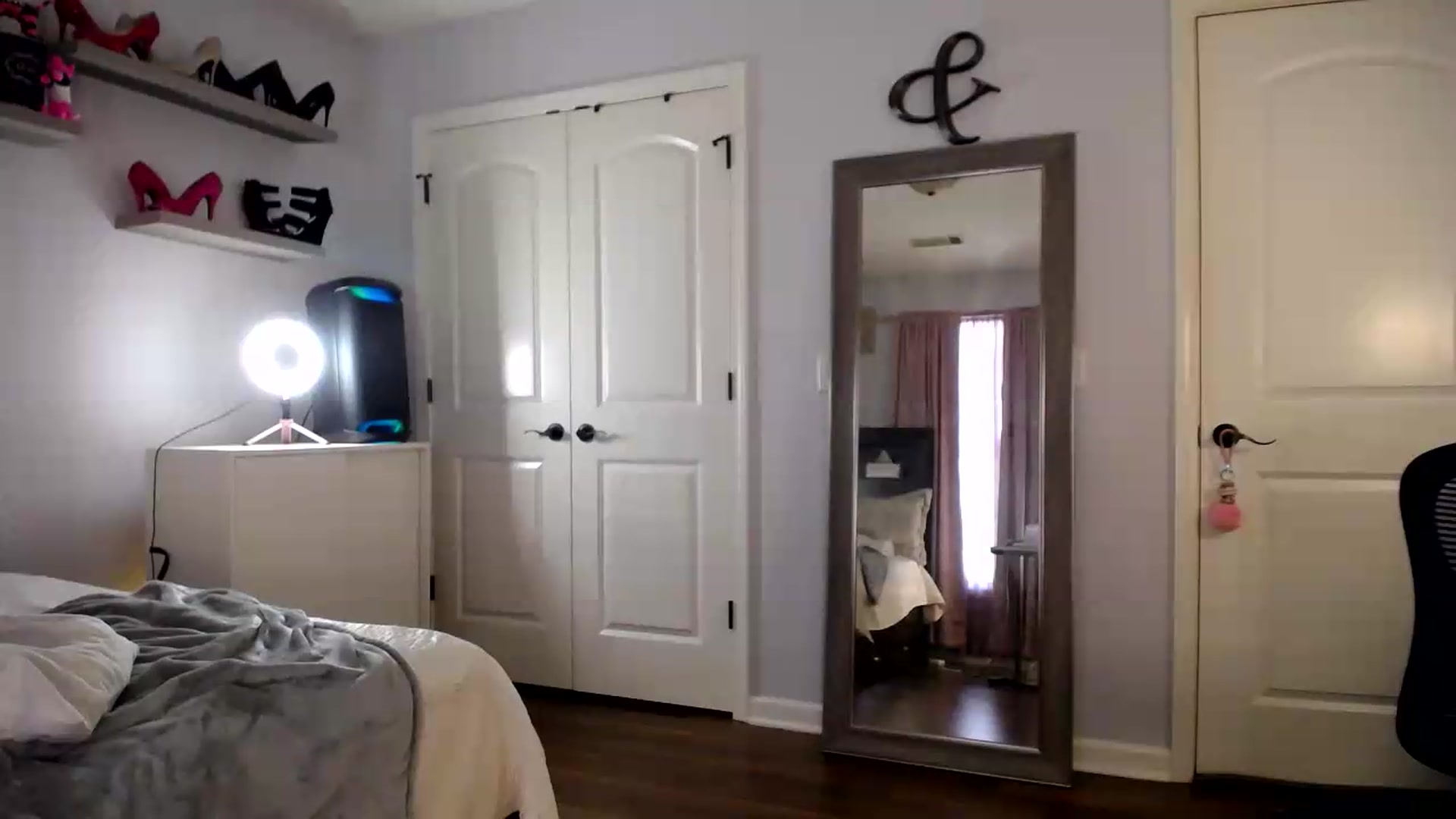 Gallery image thumbnail from AsianLuv_4U's myfreecams stream on, 08/03/2026, 16:39 image 18 of 20