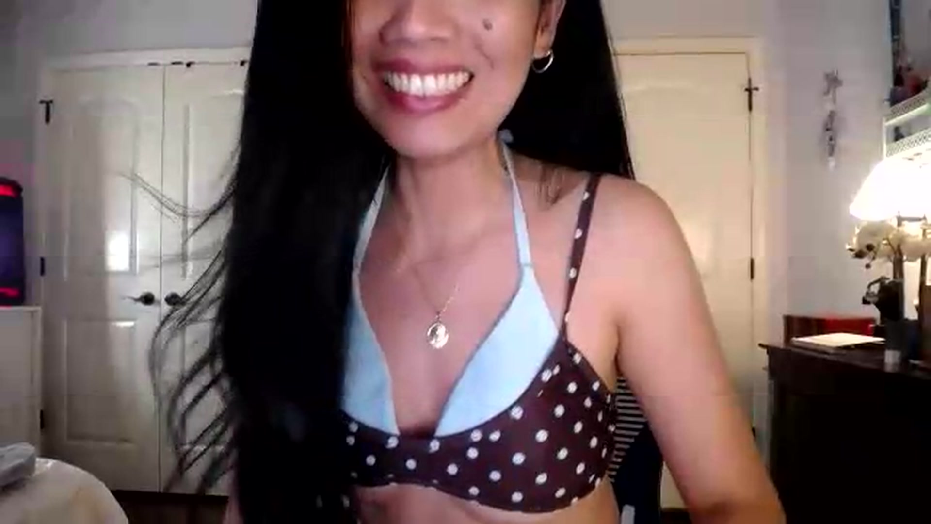 Gallery image thumbnail from AsianLuv_4U's myfreecams stream on, 08/06/2026, 19:02 image 14 of 20