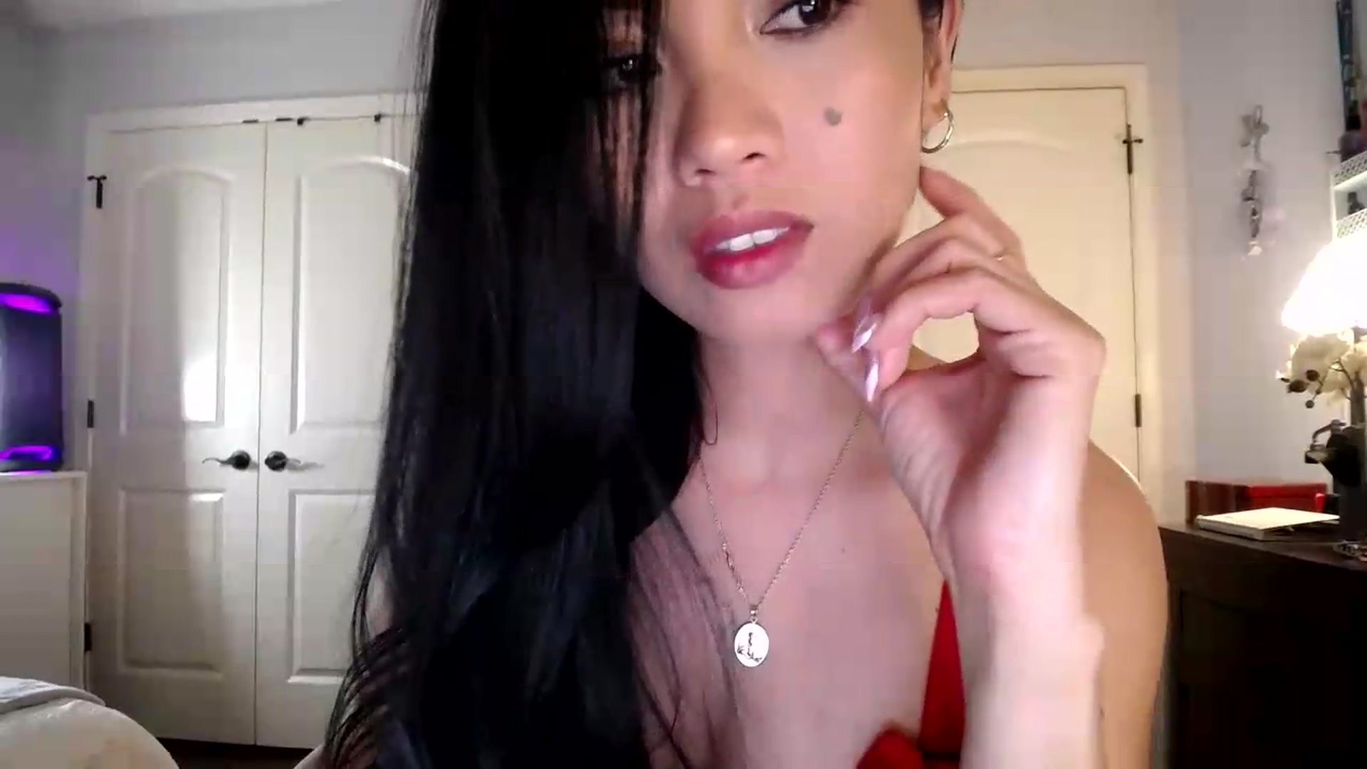 Gallery image thumbnail from AsianLuv_4U's myfreecams stream on, 08/27/2026, 15:54 image 17 of 20