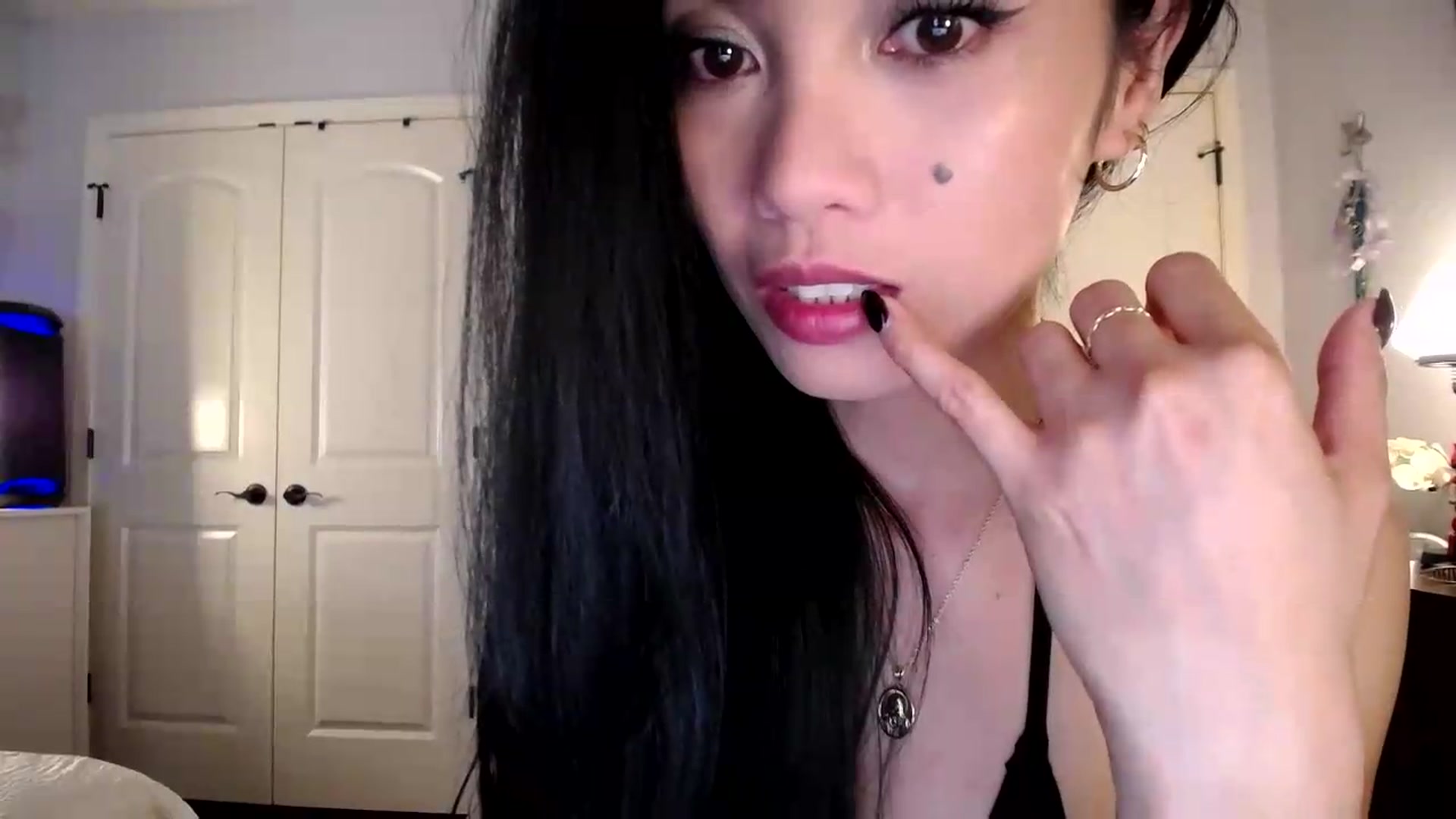 Gallery image thumbnail from AsianLuv_4U's myfreecams stream on, 09/10/2026, 15:22 image 15 of 20