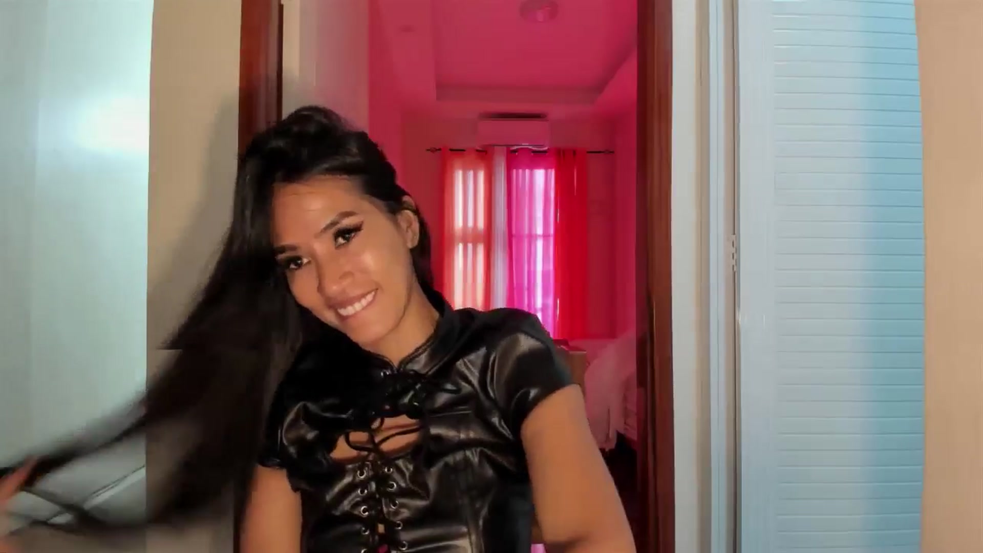 Gallery image thumbnail from AsianQueenXXX's myfreecams stream on, 09/18/2024, 07:03 image 4 of 20