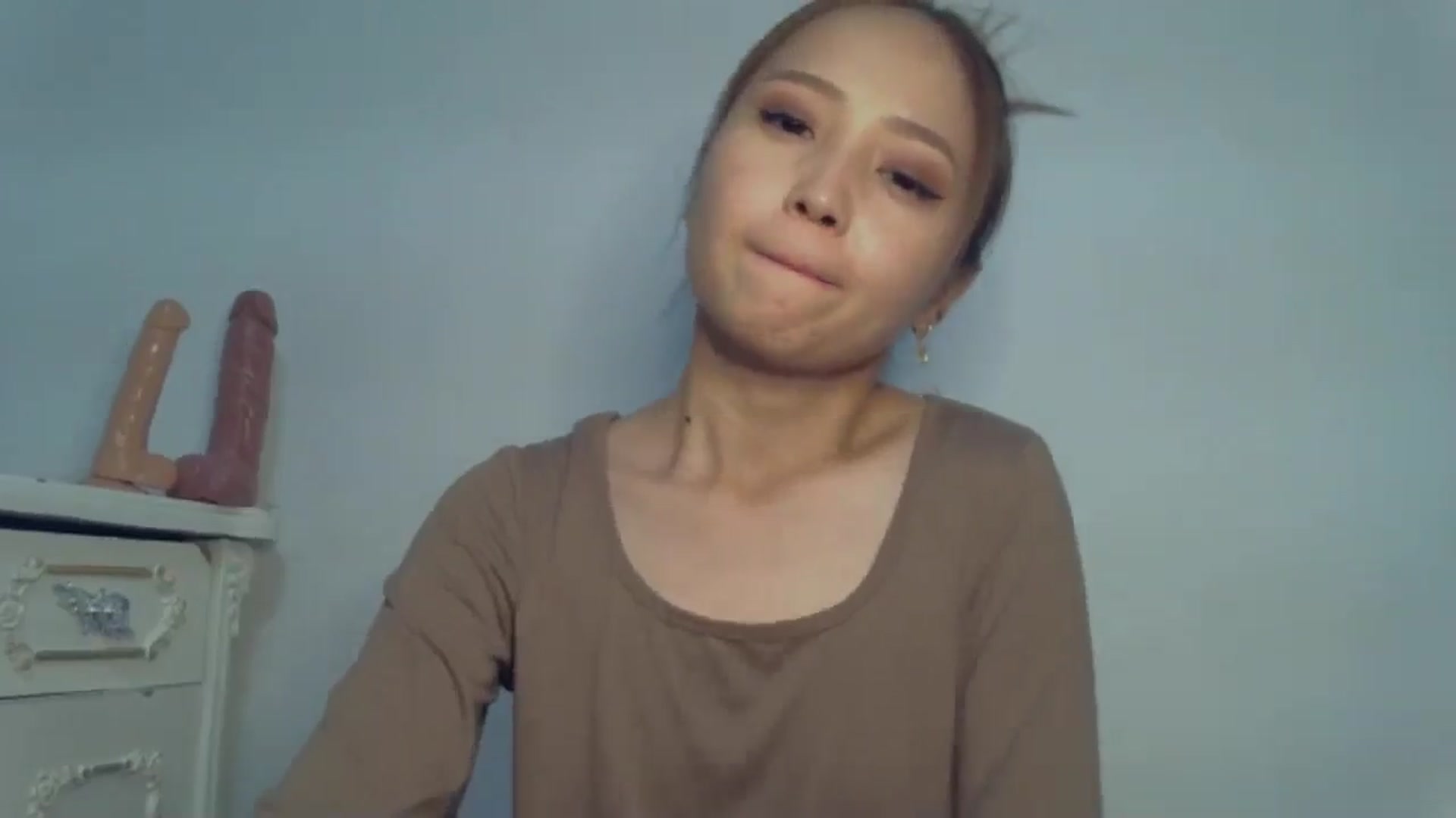 Gallery image thumbnail from AsianTinyAni's myfreecams stream on, 07/17/2024, 14:13 image 4 of 20
