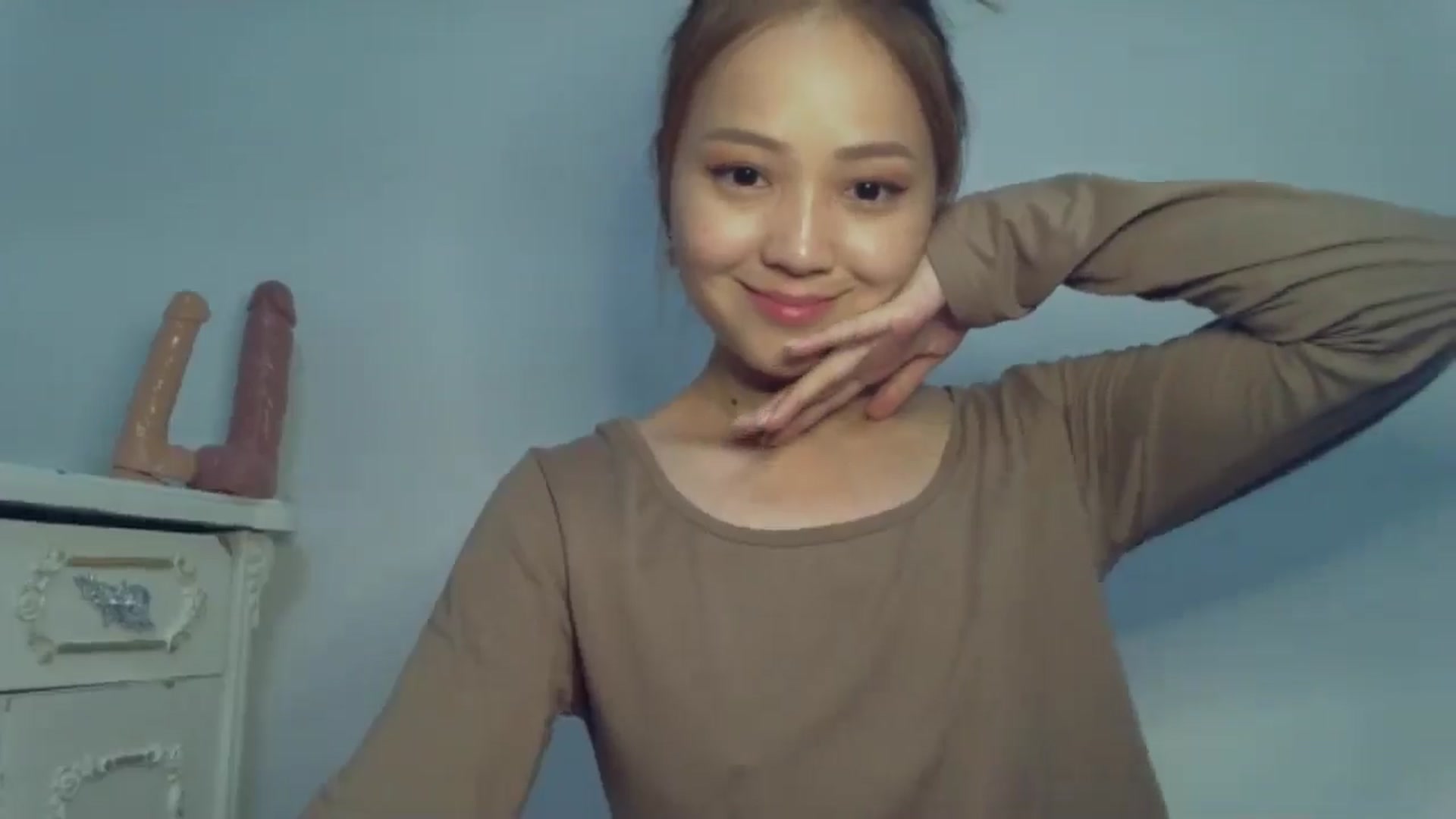 Gallery image thumbnail from AsianTinyAni's myfreecams stream on, 07/17/2024, 14:13 image 10 of 20