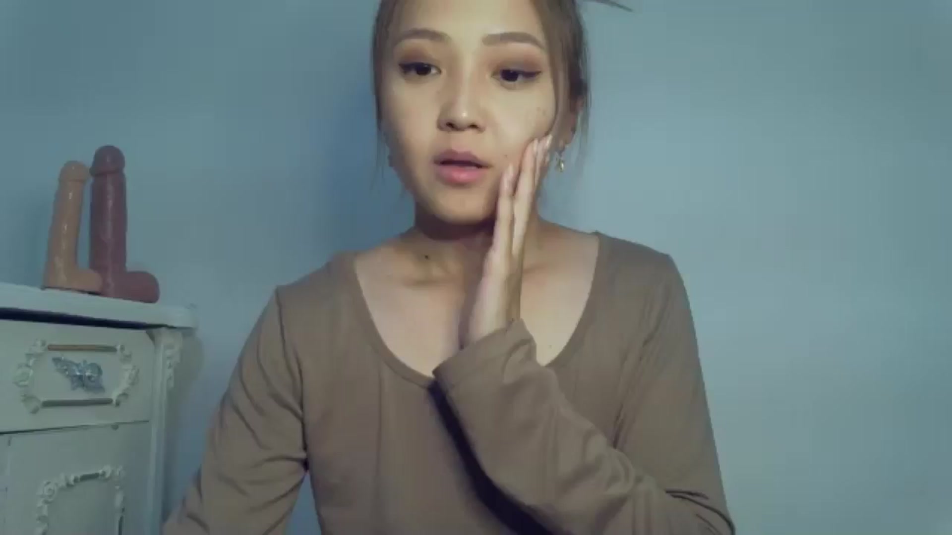 Gallery image thumbnail from AsianTinyAni's myfreecams stream on, 07/17/2024, 14:54 image 14 of 20