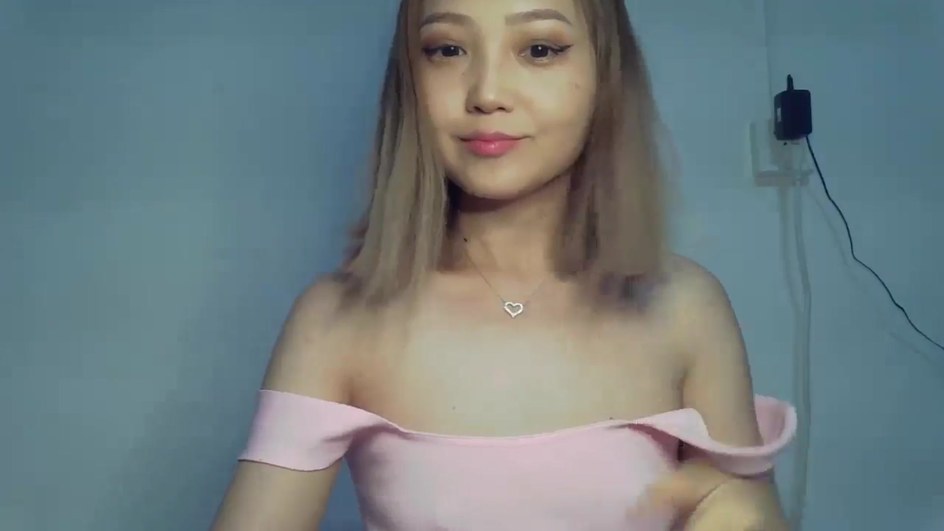 Gallery image thumbnail from AsianTinyAni's myfreecams stream on, 07/31/2024, 13:16 image 12 of 20