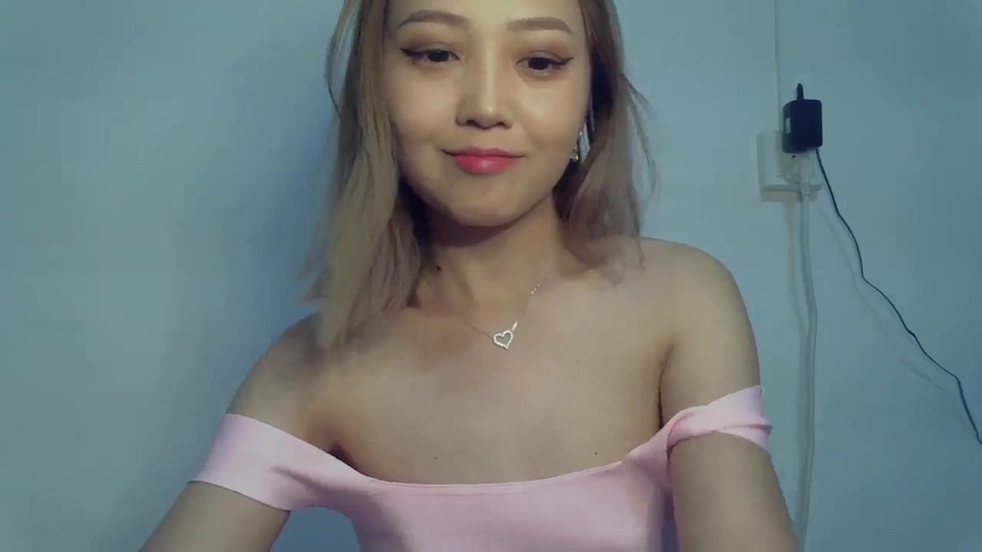 Gallery image thumbnail from AsianTinyAni's myfreecams stream on, 07/31/2024, 13:16 image 4 of 20