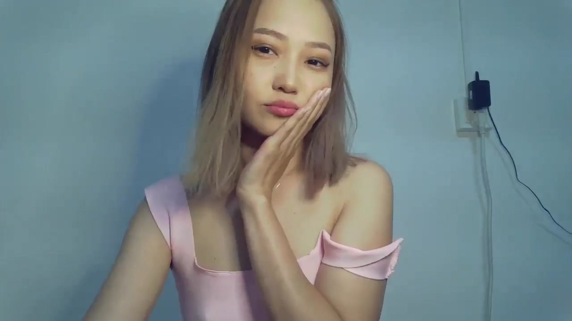 Gallery image thumbnail from AsianTinyAni's myfreecams stream on, 07/31/2024, 14:14 image 2 of 20