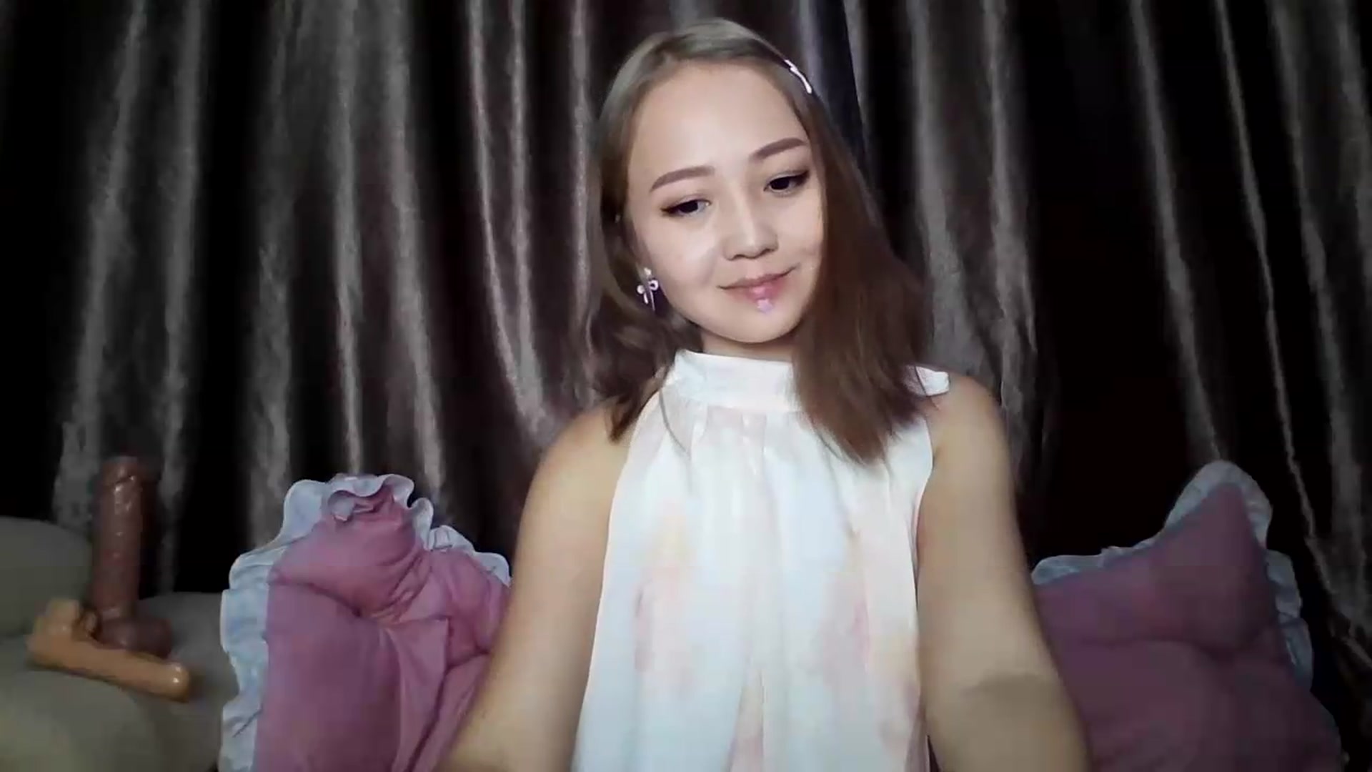 Gallery image thumbnail from AsianTinyAni's myfreecams stream on, 08/12/2026, 15:54 image 12 of 20
