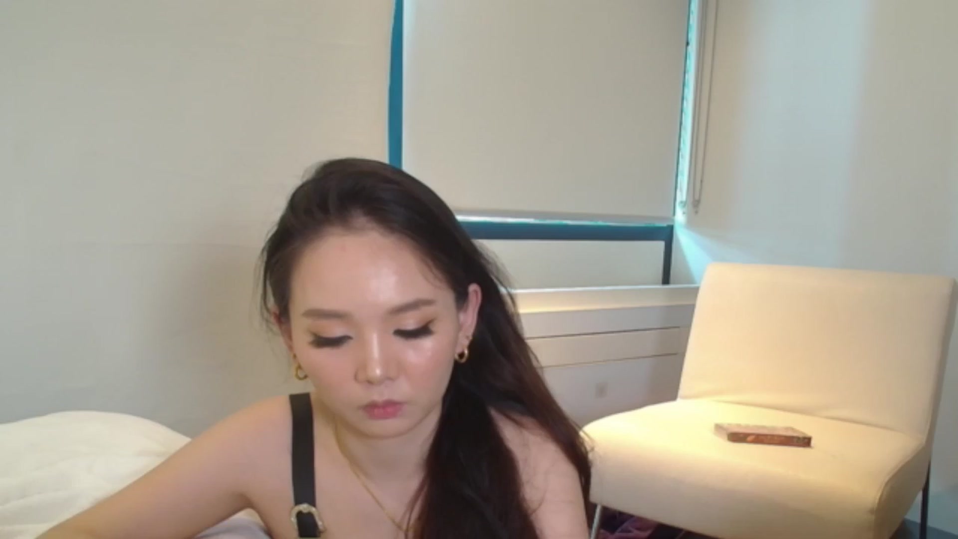 Gallery image thumbnail from Asiankitty_3X's myfreecams stream on, 01/27/2024, 05:47 image 10 of 20