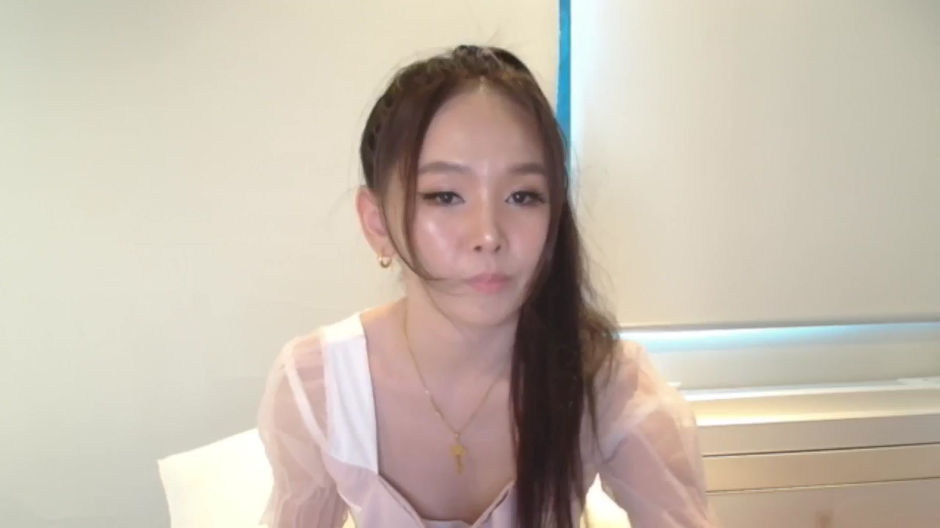 Gallery image thumbnail from Asiankitty_3X's myfreecams stream on, 01/31/2024, 06:15 image 8 of 20