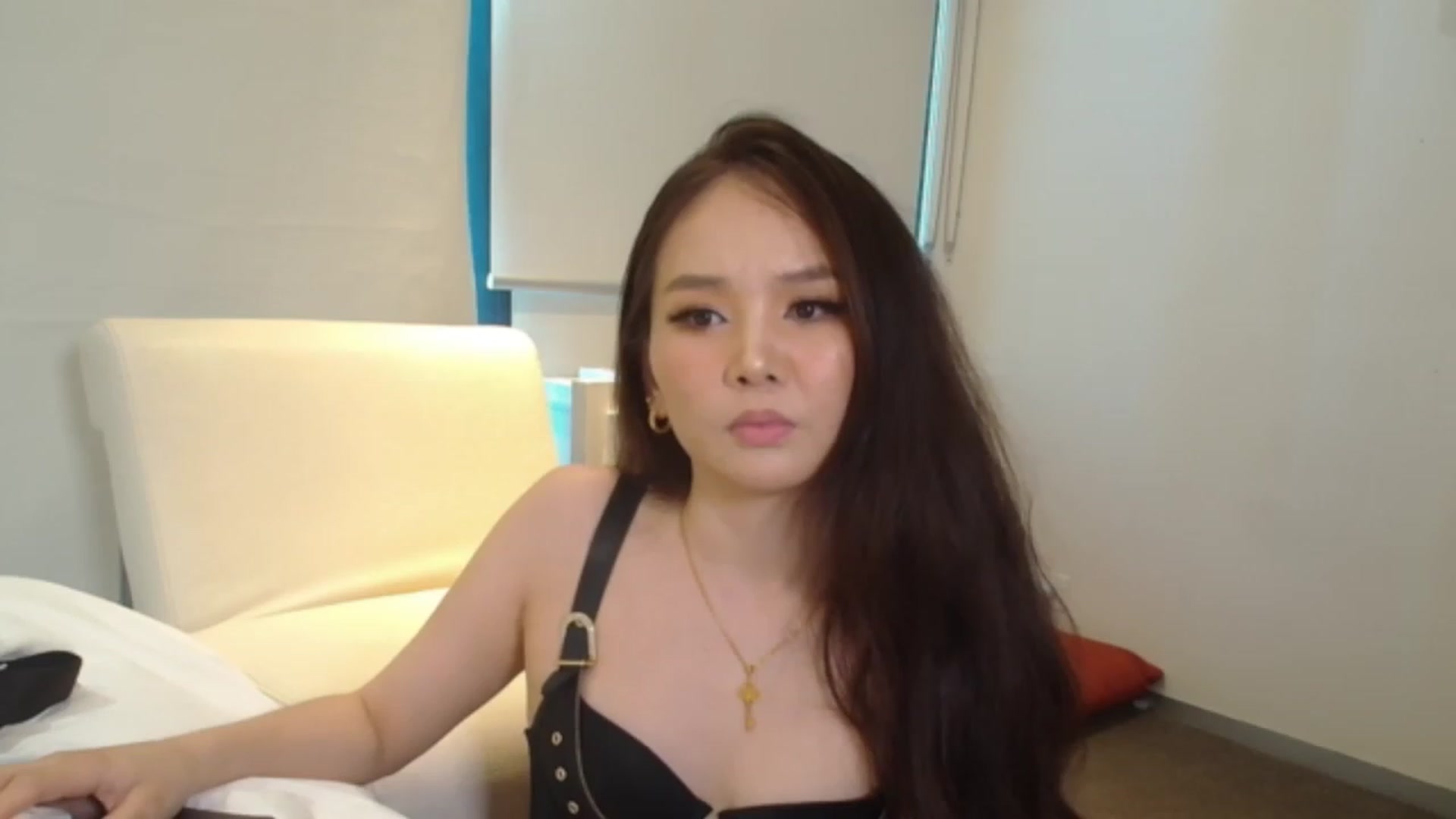 Gallery image thumbnail from Asiankitty_3X's myfreecams stream on, 02/03/2024, 07:50 image 3 of 20