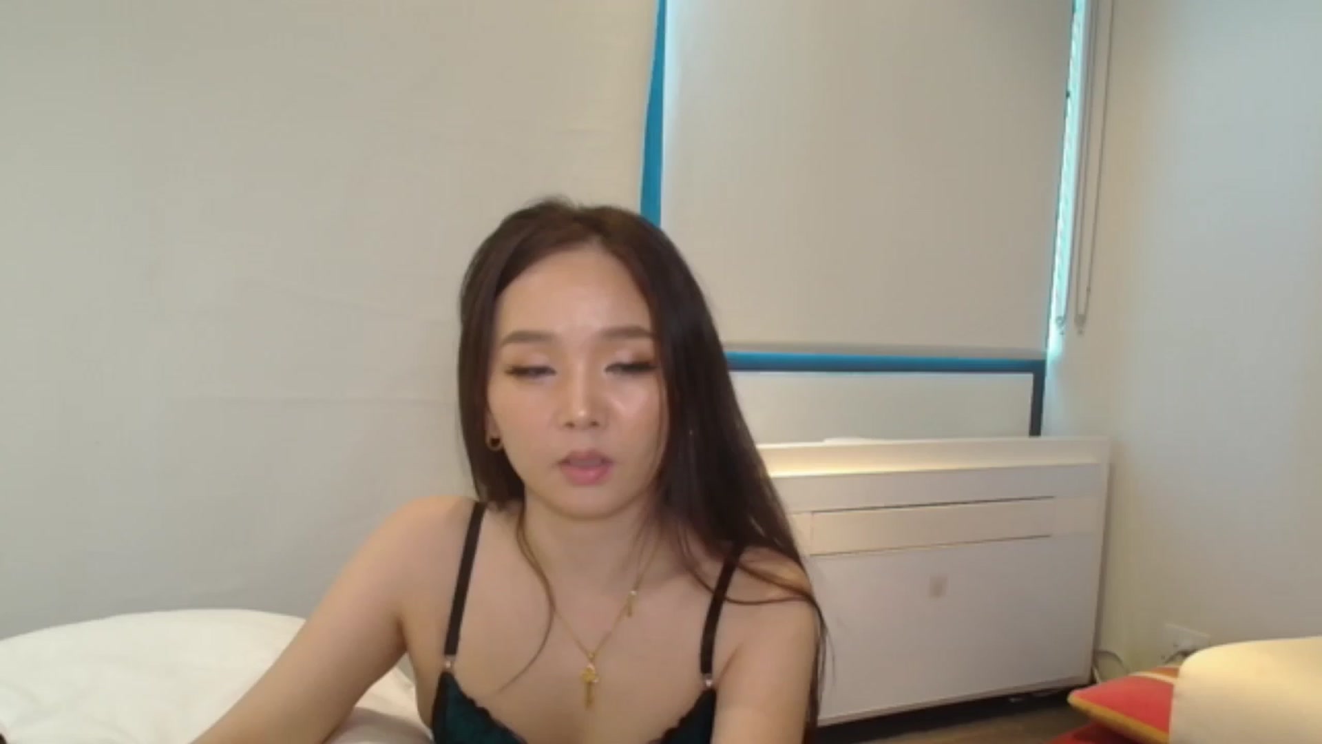 Gallery image thumbnail from Asiankitty_3X's myfreecams stream on, 02/09/2024, 06:03 image 16 of 20